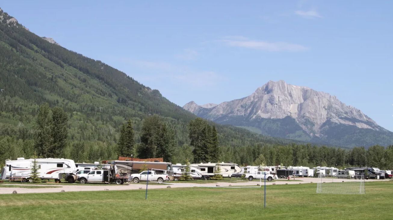 2001 6th ave fernie, vob 1m0, Fernie, CA V0B 1M0