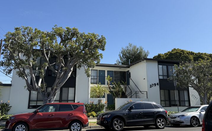 Pictures of Multifamily property located at 3794 Rosewood Ave, Los Angeles, CA 90066 for sales - image #1