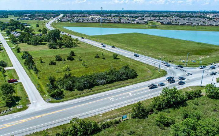 Pictures of Land property located at Nwc of FM 270 & FM 646, League City, TX 77573 for sales - image #1