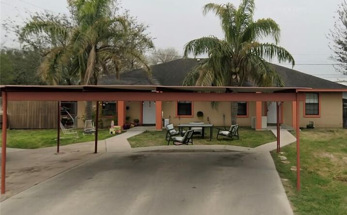 Pictures of Multifamily property located at 220 N Waxahachie Street, Mission, TX 78573 for sales - image #1