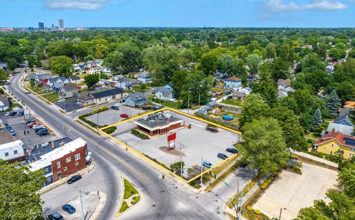 Pictures of Retail property located at 3519 Broadway, Fort Wayne, IN 46807 for sales - image #1