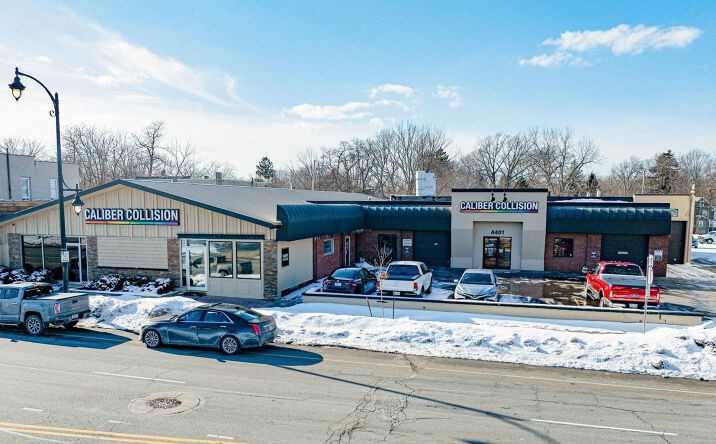 Pictures of Retail property located at 4401 Lake Ave, Rochester, NY 14612 for sales - image #1