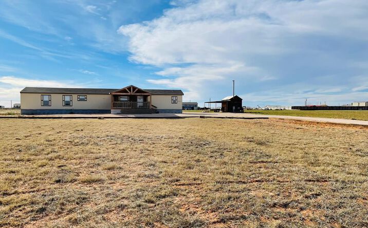 Pictures of Land property located at 383 Private Rd 211 K, Seminole, TX 79360 for sales - image #1