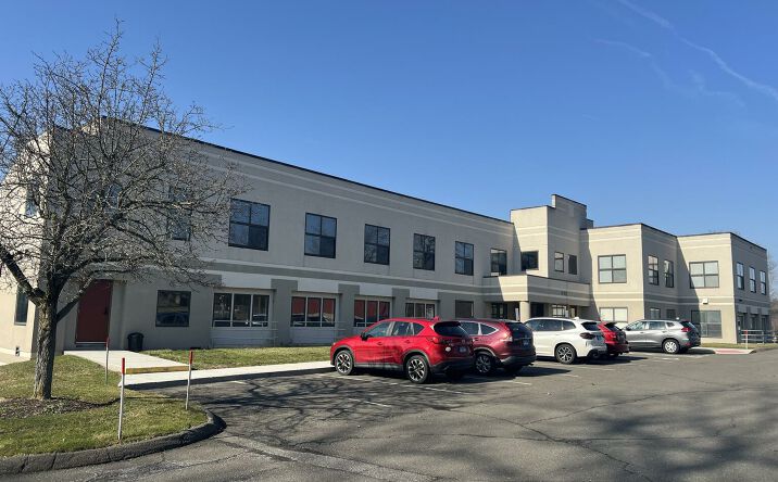 Pictures of Office property located at 1 Pomperaug Office Pk, Southbury, CT 06488 for sales - image #1