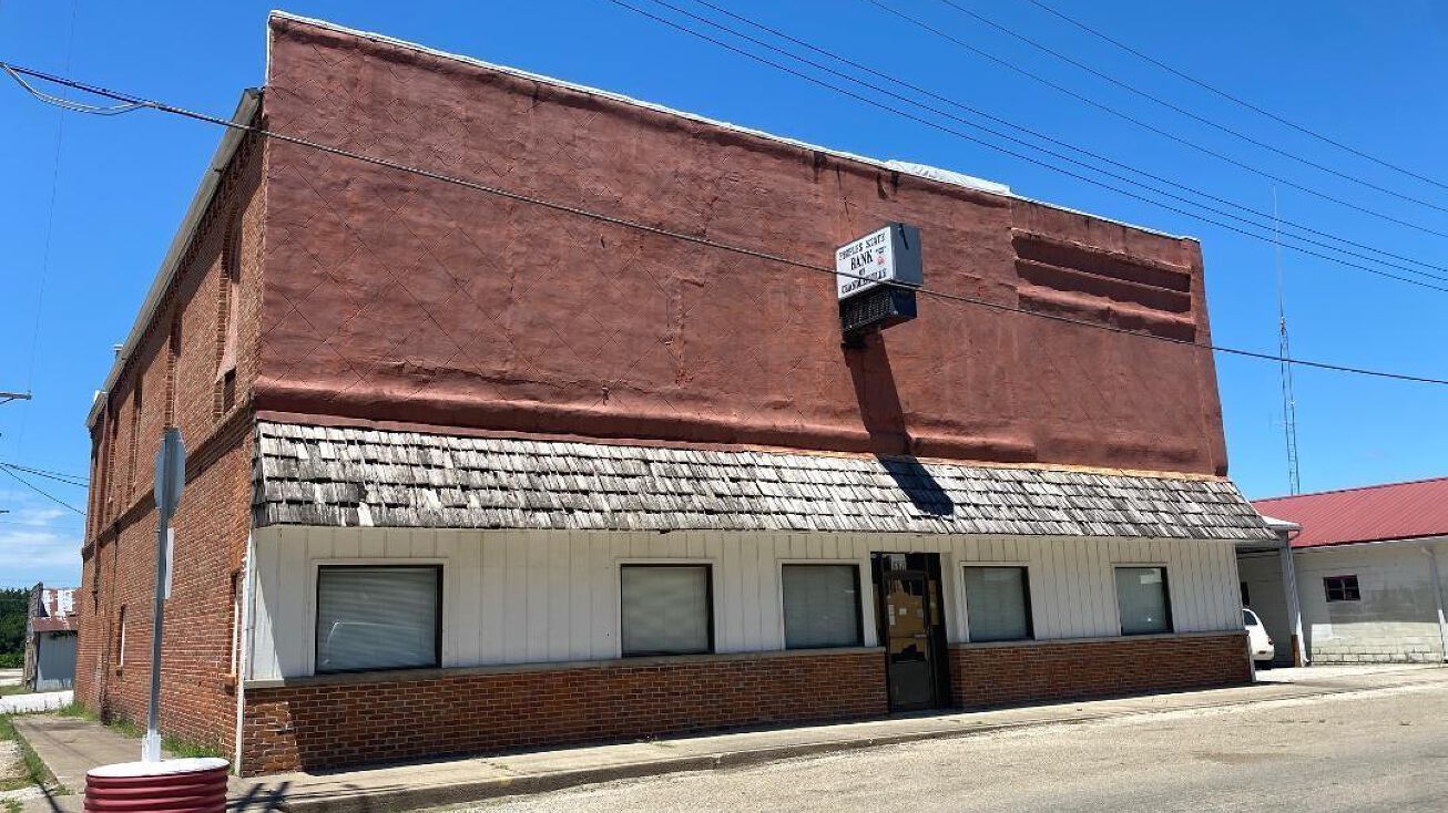 101 N MAIN Street, Chandlerville, IL 62627