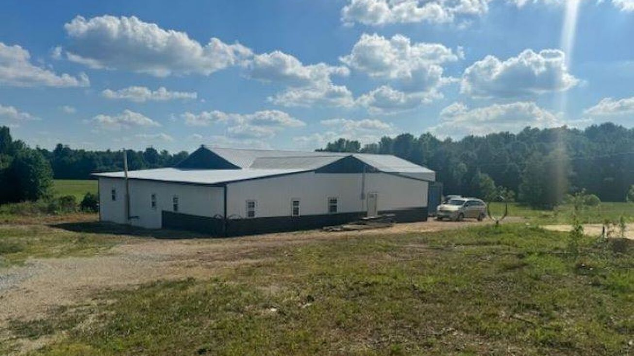 1242 Terry Bastin Road, Hardyville, KY 42746