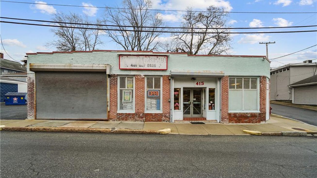 415 Arnold Street, Woonsocket, RI 02895