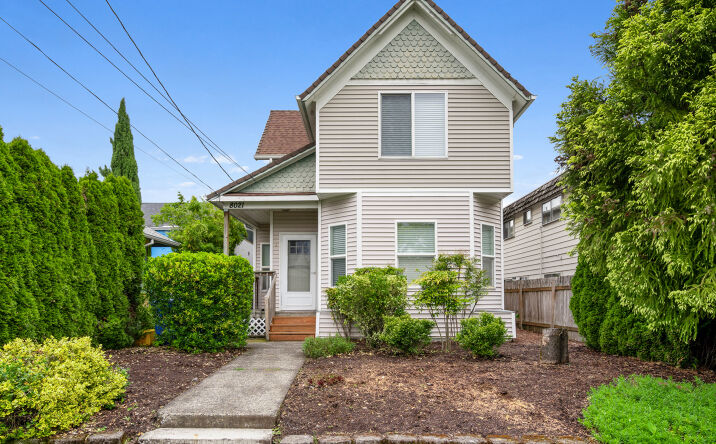 Pictures of Multifamily property located at 8021 NE Flanders St, Portland, OR 97213 for sales - image #1