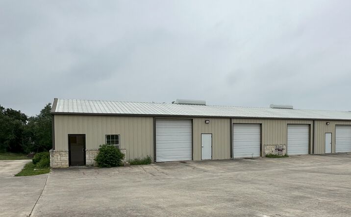 Pictures of Industrial property located at 1034 Canyon Bend Dr, Dripping Springs, TX 78620 for sales - image #1