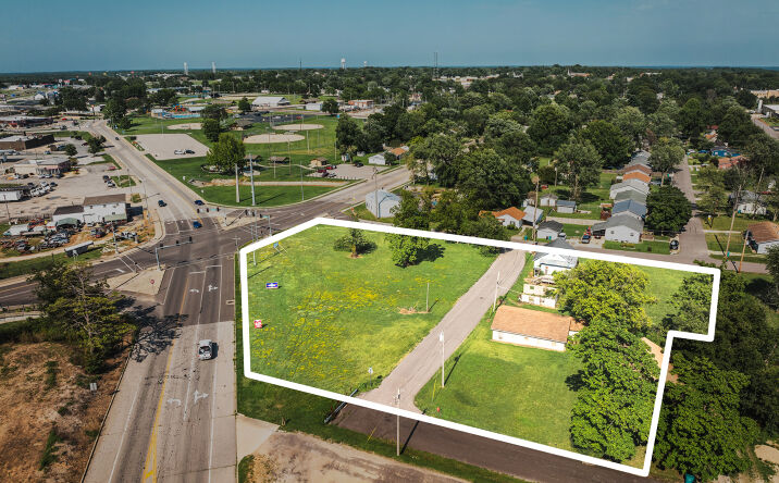 Pictures of Land property located at 720 W Springfield Rd, Sullivan, MO 63080 for sales - image #1