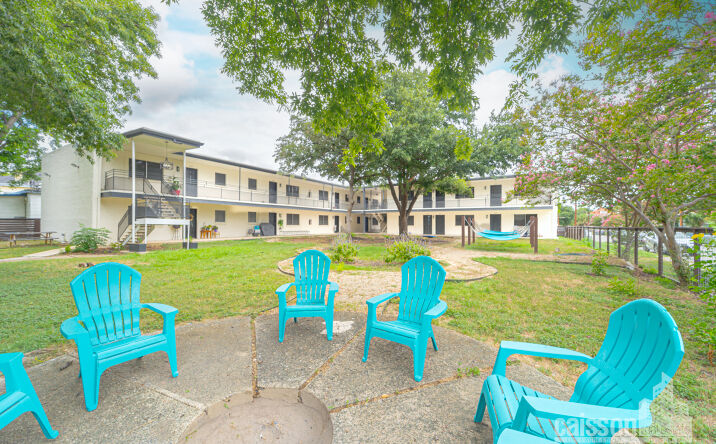 Pictures of Multifamily property located at 327 E Locust St, San Antonio, TX 78212 for sales - image #1