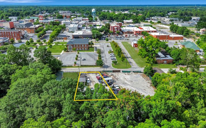 Pictures of Land property located at 10 E Cherry St, Statesboro, GA 30458 for sales - image #1