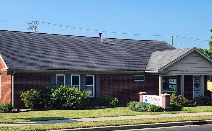 Pictures of Office, Retail, Special Purpose property located at 1209 E Morgan St, Martinsville, IN 46151 for sales - image #1