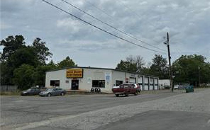 Pictures of Retail, Business for Sale property located at 61 E Peacock Ave, Denton, NC 27239 for sales - image #1