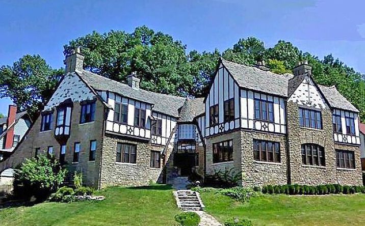 image of property at 590 LUDLOW AVE Cincinnati OH 45220-1578