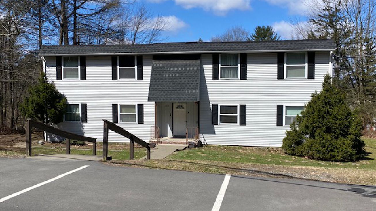 Pictures of Multifamily property located at 102 Hemlock Hill, Montague, NJ 07827 for sales - image #1