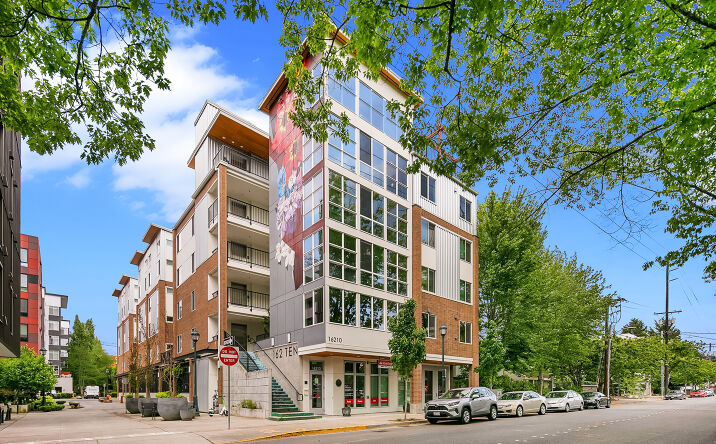Pictures of Multifamily property located at 16210 NE 80th St, Redmond, WA 98052 for sales - image #1