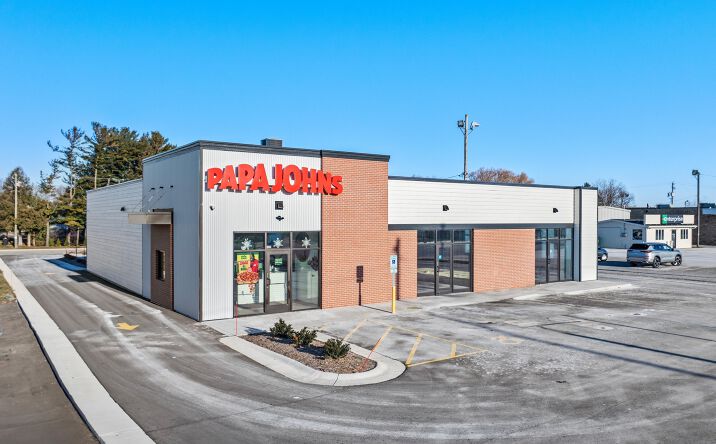 Pictures of Retail, Special Purpose property located at 3810 Calumet Ave, Manitowoc, WI 54220 for sales - image #1