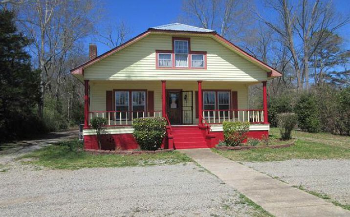 Pictures of Retail, Office property located at 409 E Willow Street, Scottsboro, AL 35768 for sales - image #1