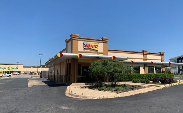 Pictures of Retail property located at 3900 University Pkwy, Natchitoches, LA 71457 for sales - image #1