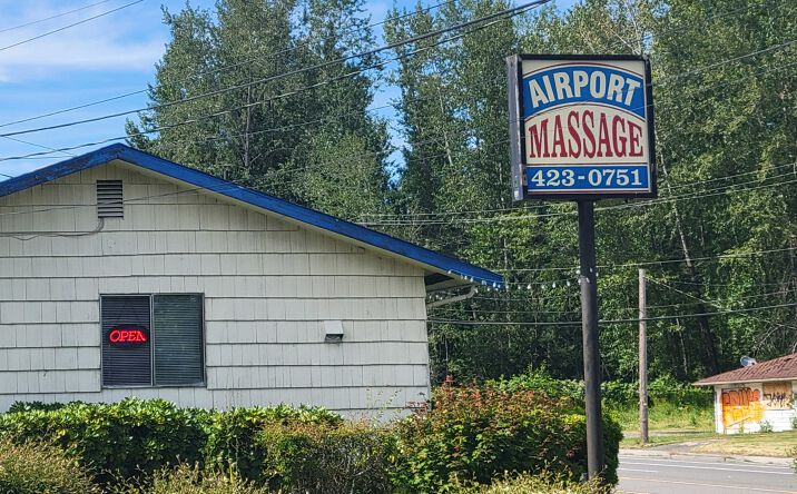 Pictures of Retail property located at 11608 Airport Rd, Everett, WA 98204 for sales - image #1