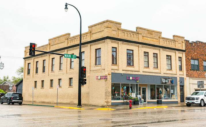 424 Main St, Lisbon, ND 58054 | Crexi.com