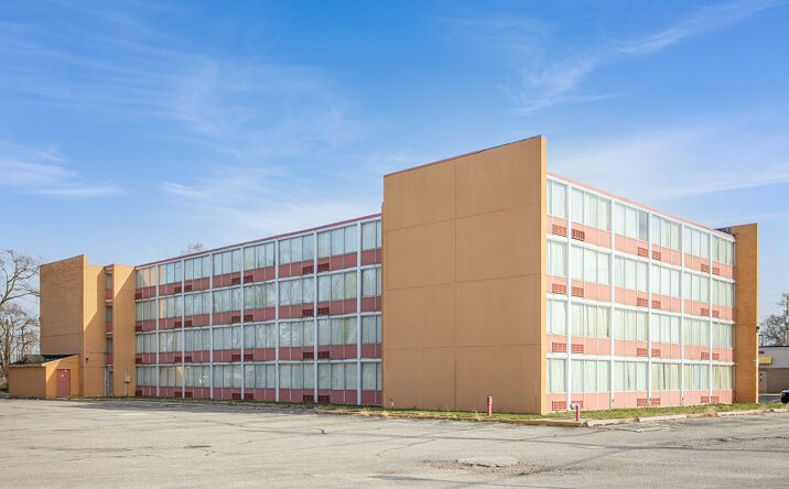Pictures of Hospitality property located at 2967 Henry St, Muskegon, MI 49441 for sales - image #1