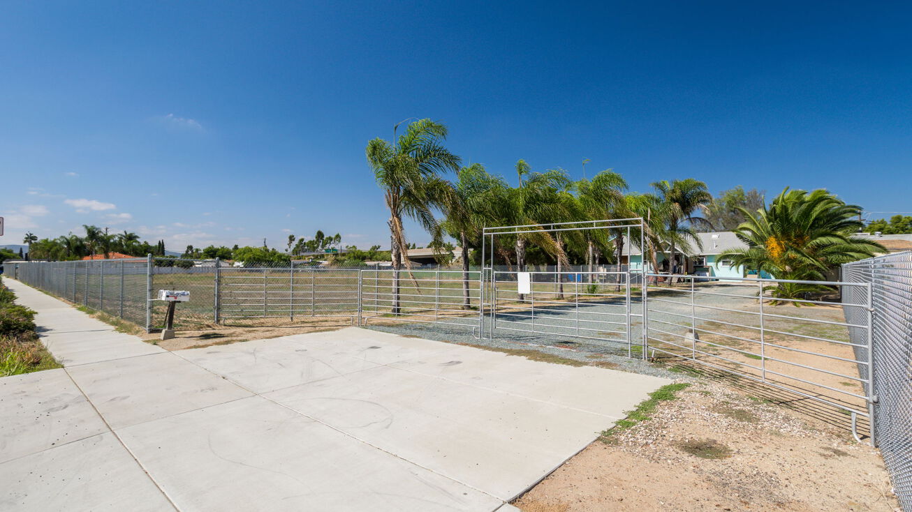 10352 Prospect Ave, Santee, CA 92071