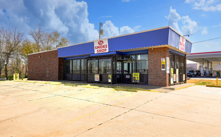 Pictures of Retail property located at 2800 N Kansas Expy, Springfield, MO 65803 for sales - image #1