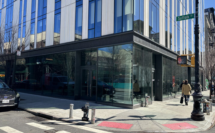 Pictures of Retail property located at 150 Rivington St, New York, NY 10002 for sales - image #1