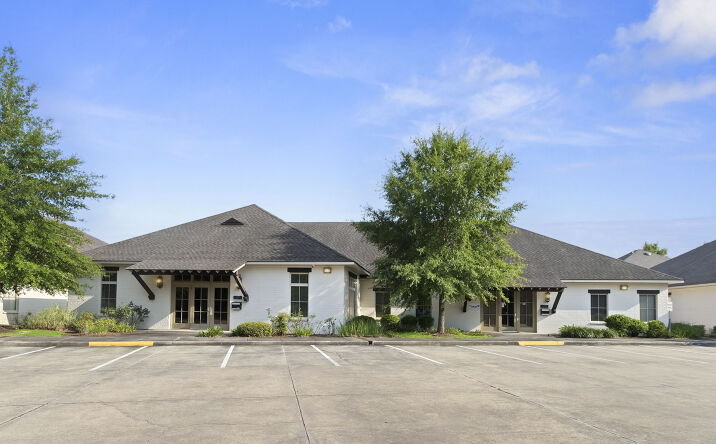Pictures of Office property located at 11408 Lake Sherwood Ave N, Baton Rouge, LA 70816 for sales - image #1