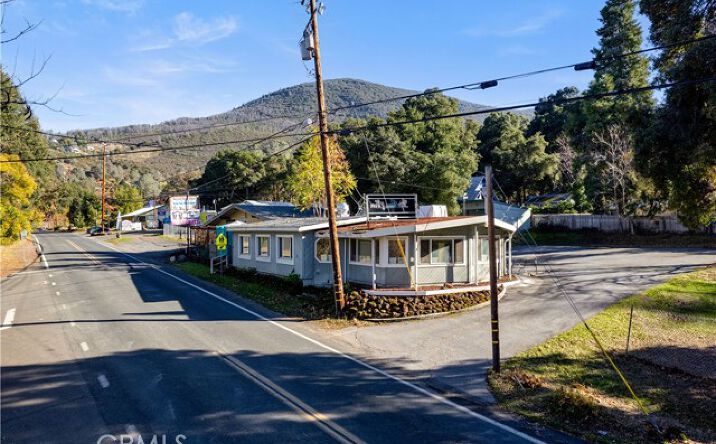 Pictures of Retail property located at 6445 Soda Bay Rd, Kelseyville, CA 95451 for sales - image #1