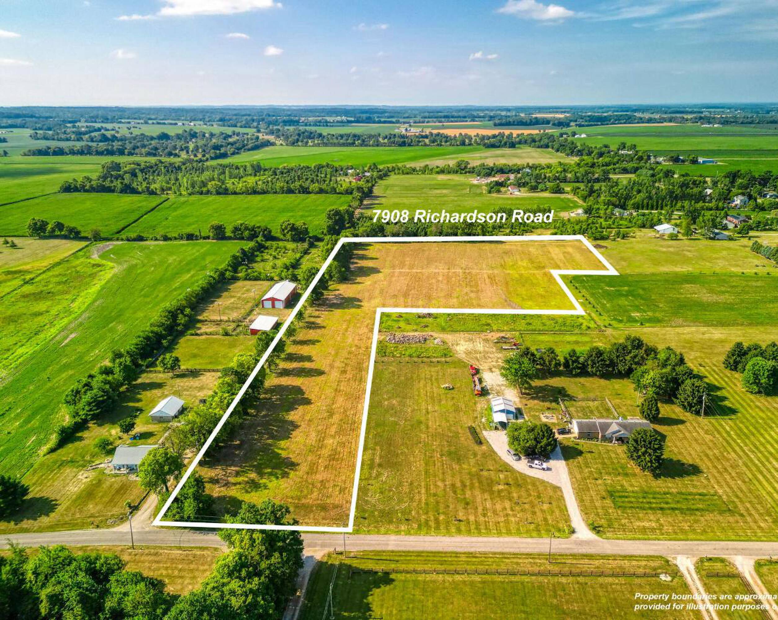 7908 Richardson Rd, Groveport, OH 43125