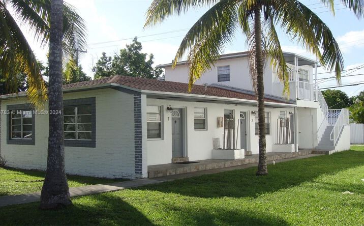 Pictures of Multifamily property located at 1985 NE 172nd St, North Miami Beach, FL 33162 for sales - image #1