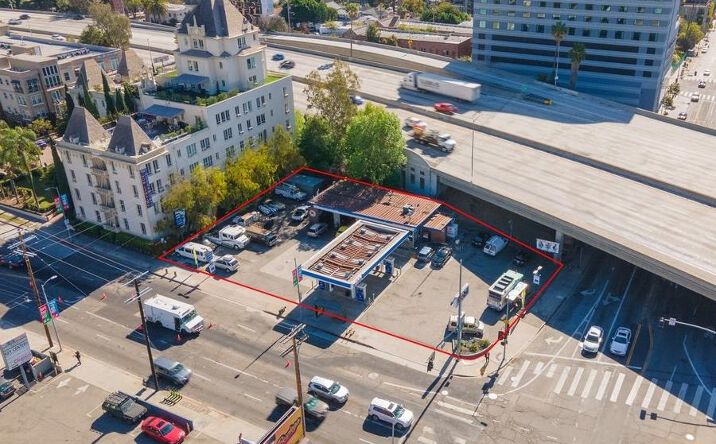 Pictures of Retail property located at 6230 Franklin Ave, Los Angeles, CA 90028 for sales - image #1