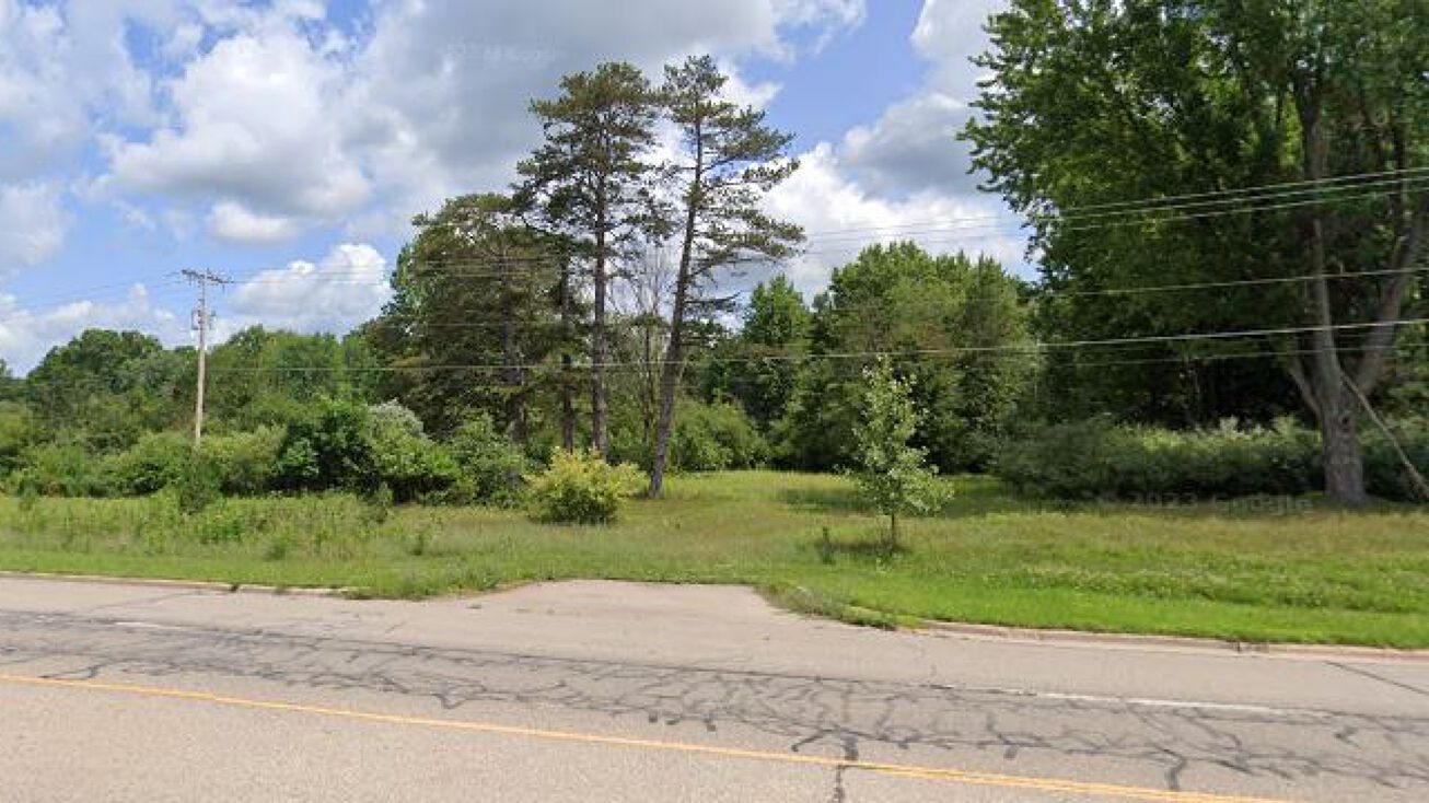 5412 N Saginaw Rd, Midland, MI 48642