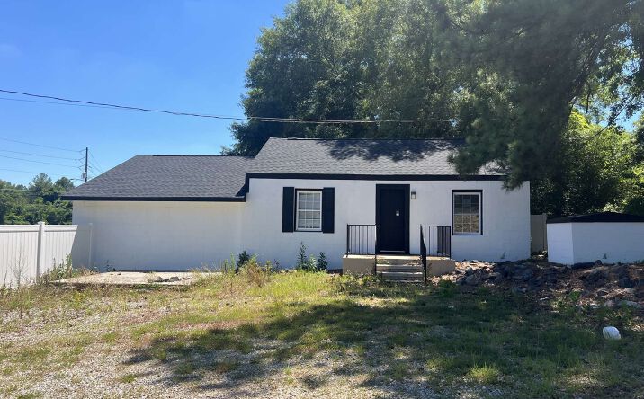 Pictures of Industrial property located at 1500 Gillespie St, Fayetteville, NC 28306 for sales - image #1