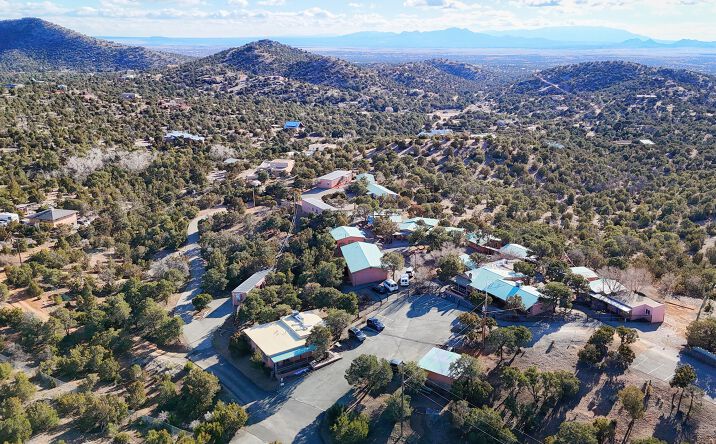 Pictures of Senior Living property located at 25 Vista Point Rd, Santa Fe, NM 87508 for sales - image #1