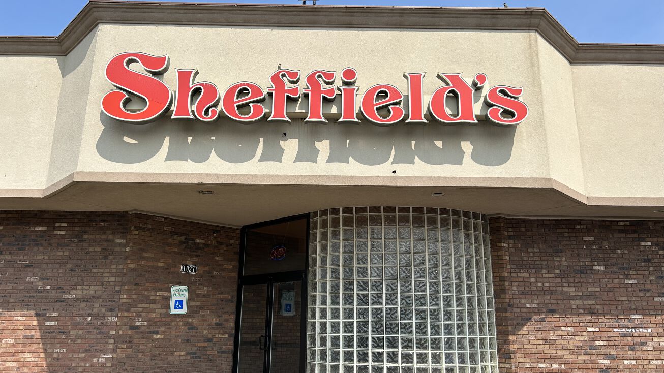 1027 Sheffield Ave, Dyer, IN 46311