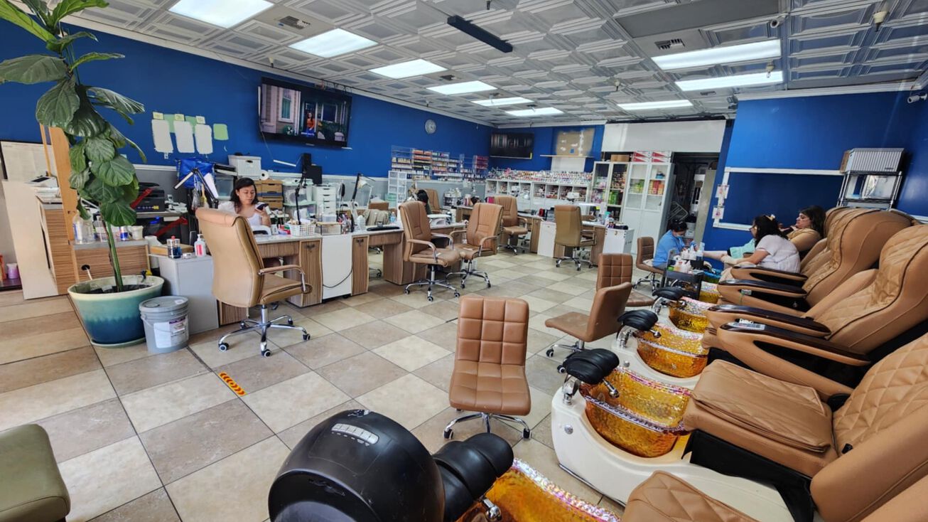 5635 Freeport Blvd, Sacramento, CA 95822