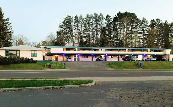 Pictures of Hospitality property located at 105 W Cloverland Dr, Ironwood, MI 49938 for sales - image #1