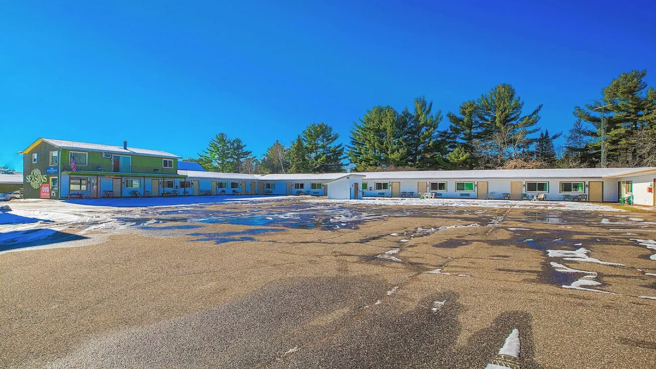Pictures of Hospitality property located at 833 N 4th St, Tomahawk, WI 54487 for sales - image #1