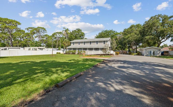 Pictures of Hospitality, Land, Mixed Use, Multifamily, Office property located at 1055 Philippe Pkwy, Safety Harbor, FL 34695 for sales - image #1