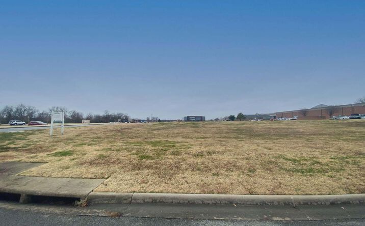 Pictures of Land property located at SE Plaza Ave, Bentonville, AR 72712 for sales - image #1