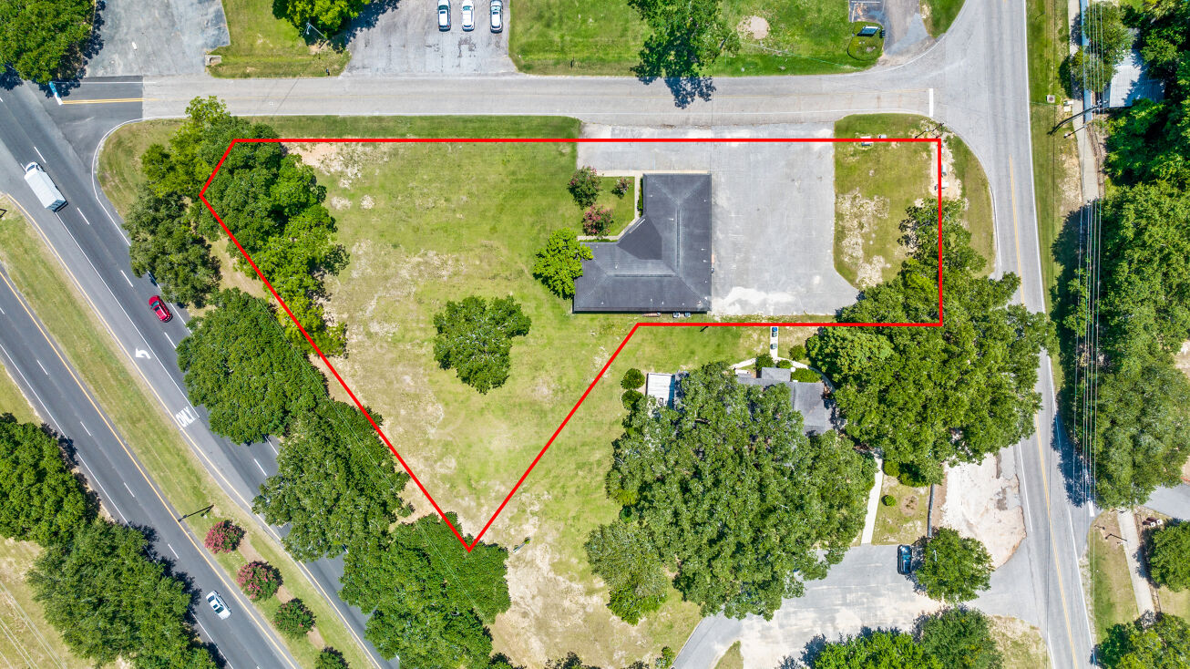 Pictures of Retail property located at 807 Wilson Ave, Daphne, AL 36526 for sales - image #1