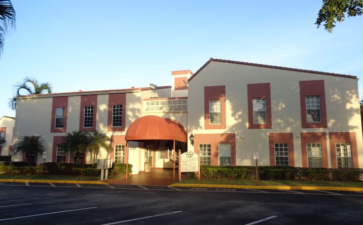 Pictures of Office property located at 7737 N University Dr, Tamarac, FL 33321 for sales - image #1