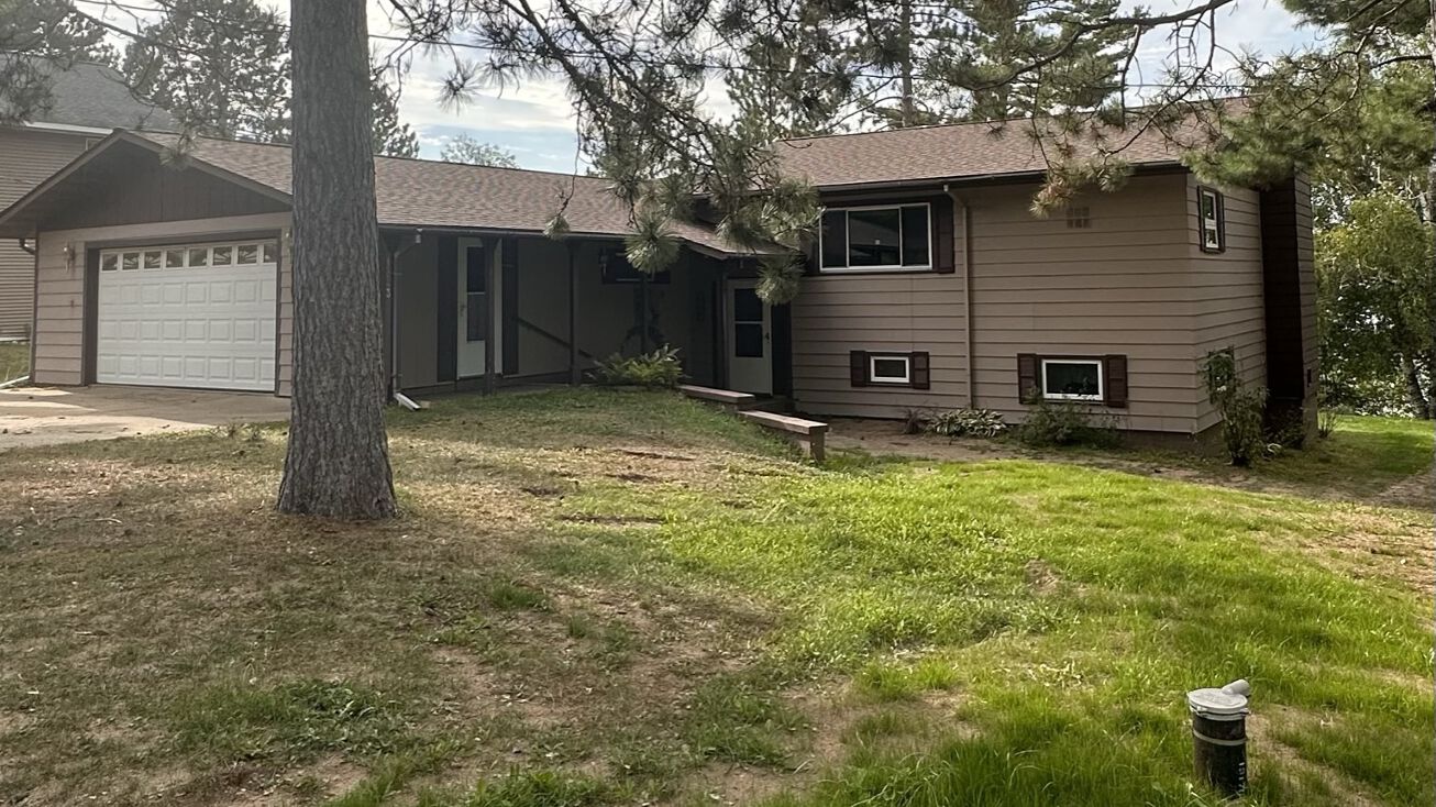 1843 Boundary St, Babbitt, MN 55706