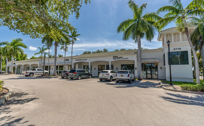 Pictures of Retail property located at 2770 Davis Blvd, Naples, FL 34104 for sales - image #1