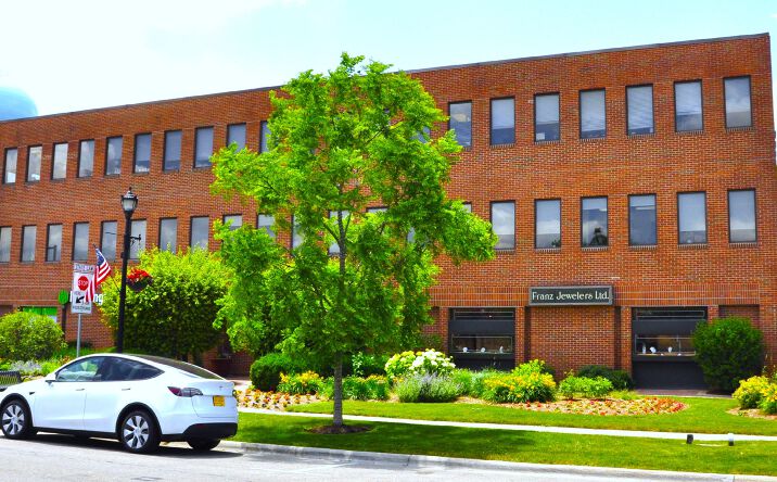 image of property at 1220 MEADOW RD # 204 Northbrook IL 60062