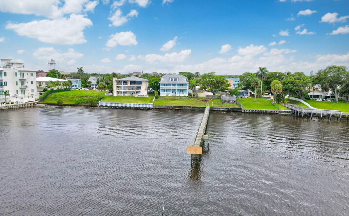 Pictures of Special Purpose property located at 15 SE Seminole Street, Stuart, FL 34994 for sales - image #1